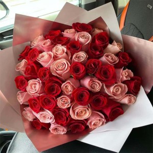 Ramo Buchon 70 rosas