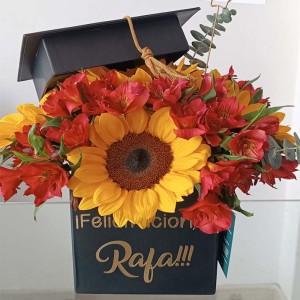 Box Graduacion Girasoles y astromelias Box Graduacion Girasoles y astromelias