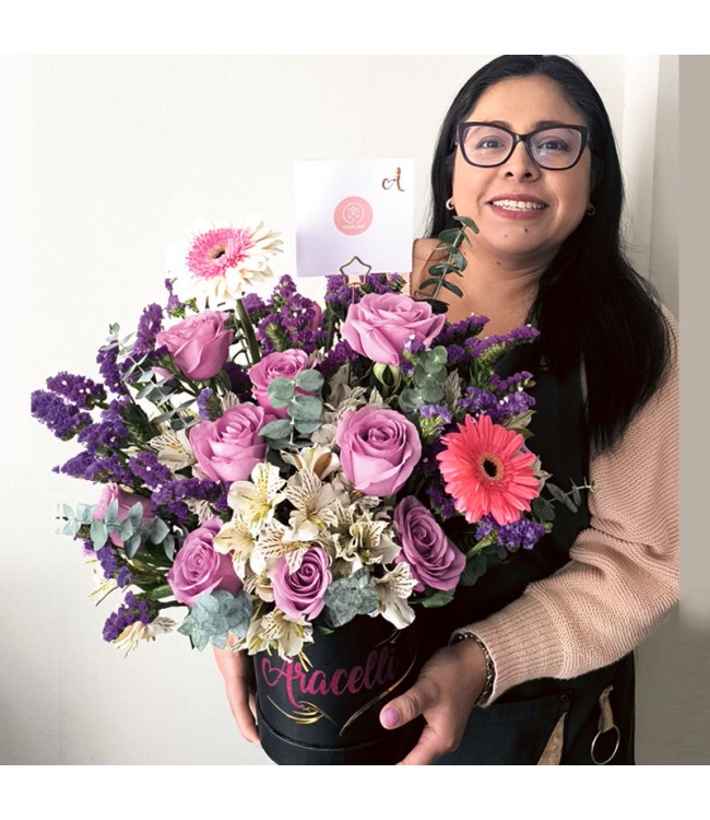 Box Lali rosas y gerberas Box Lali rosas y gerberas