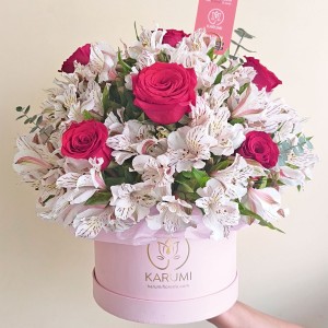 Box Astromelias y Rosas Karumi