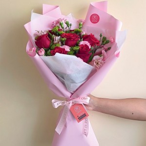 Ramo de rosas astromelias y claveles Ramo de rosas astromelias y claveles